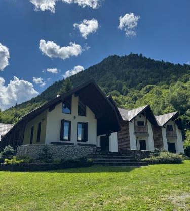 Cabana La Poarta Codrului