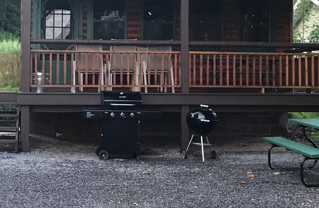 Cabin 1 Waterfront - Three Pines Lodging & Marina