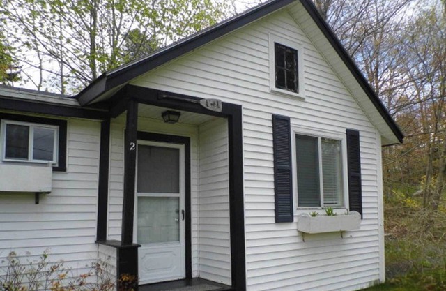 Cabin 2 at Otter Creek Inn