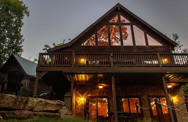 Cabin on Lake Keowee just minutes from Clemson, lake front property with firepit