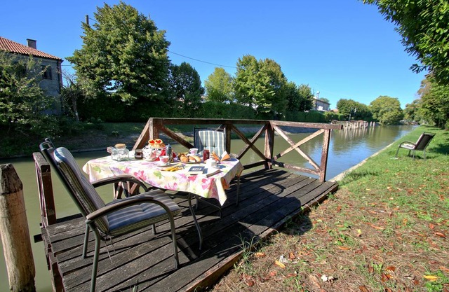 CADIFIORE-B & B11 - room w / bath in Country house riverside, parking in private parc