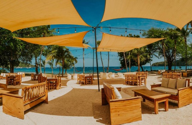 Café de Playa Beach Front Hotel