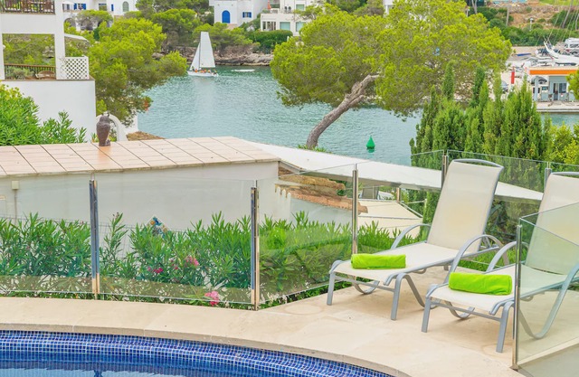 Cala Llonga - Three Bedroom Villa, Sleeps 6