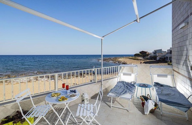 Calabernardo Apartment Sleeps 4 Air Con WiFi
