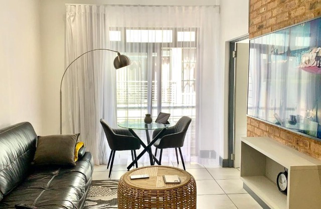 CALDESMO - Upmarket Apartment