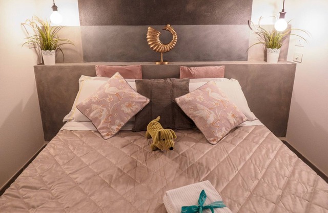 Camaella Luxury Studio