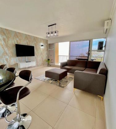 Camarque 101 - 3 Bedroom Apartment - 180 Degree Sea Views In Umdloti