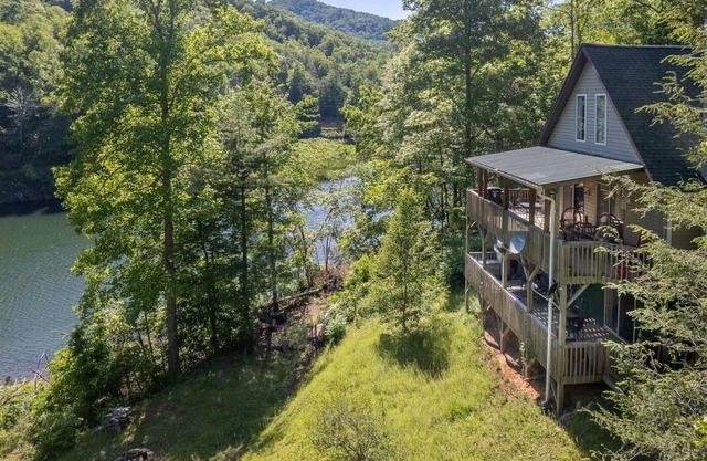 Camp Ruby on Cedar Cliff Lake is the perfect mountain getaway!