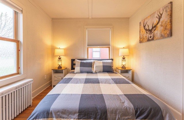 Camp Street Haven: 2-bedroom peaceful getaway