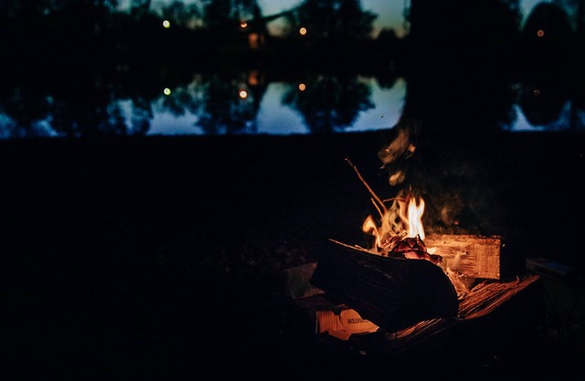 Camp Vista del Sol-Waterfront home, convenient to many state parks!