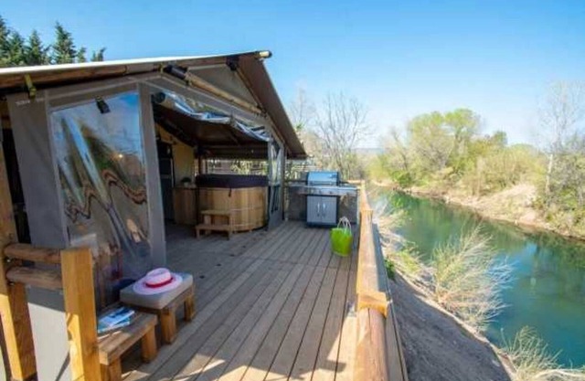 Camping 3 étoiles - Piscine - eeebch