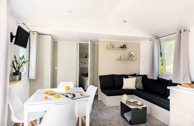 Camping Country Park Les Etangs Fleuris* - Mobile home Castel Palace 3 rooms 4 people