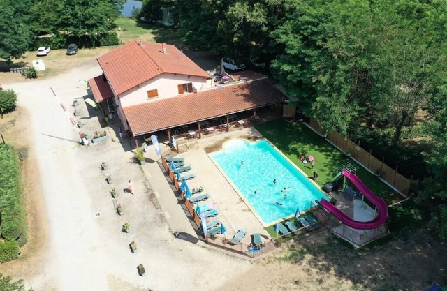 Camping Flower Les Mijeannes* - Freeflower Confort 3 room apartment for 5 people Without sanitary facilities