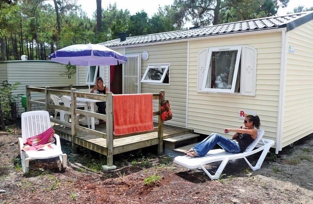 Camping Le Domaine de la Marina **** - Mobile Home 4 Rooms 6 People
