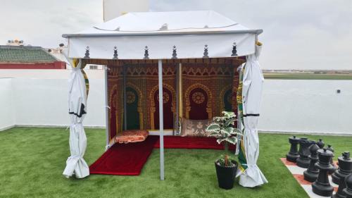 Camping on the rooftop close to Casablanca Airport