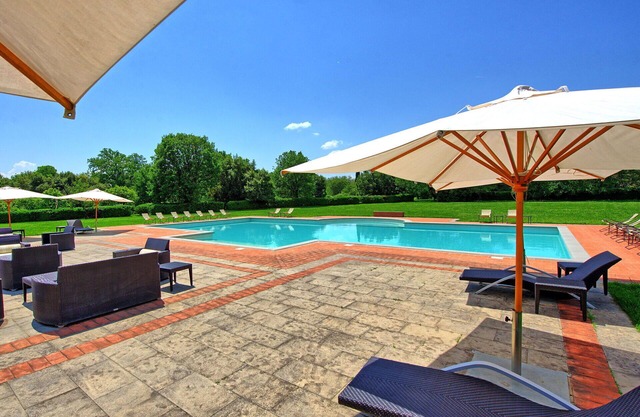 Campoleone 10 - Apartment on historical property near Arezzo, Tuscany