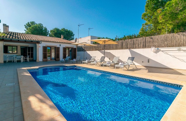 Can Fuenete - Three Bedroom Villa, Sleeps 6