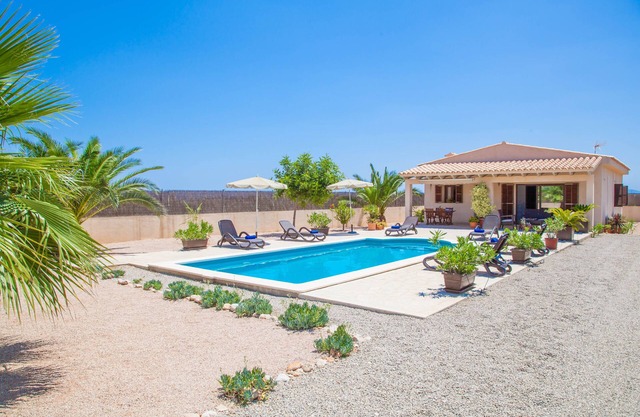 CAN MELIS - Wonderful villa with private pool located in rural and quiet surroundings. Fre