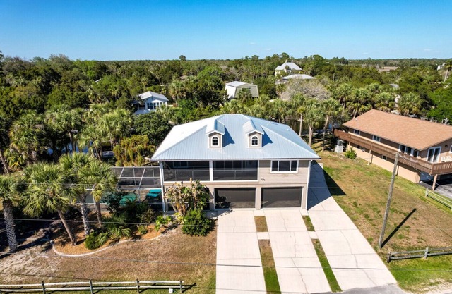 Canal Front|Screened Pool|Dock|Firepit|Dog OK|Sleeps 9