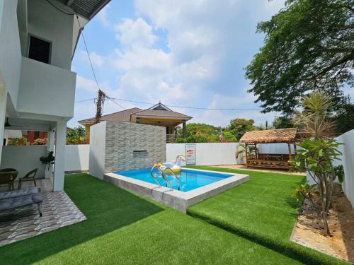 Canal River CR-Garden Riverfront Homestay Pengkalan Chepa Kota Bharu