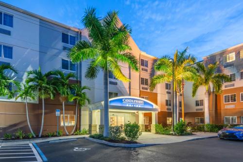 Candlewood Suites Fort Myers/Sanibel Gateway by IHG