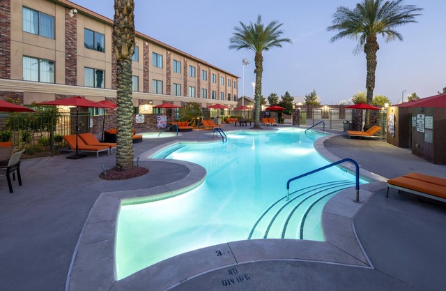 Cannery Hotel & Casino