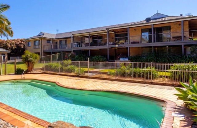 Cape Oasis - Retreat on acres with pool & Pet friendly! nSave 15% on 7+ nights!