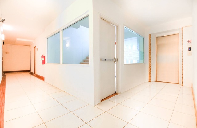 Capital O 411 Grandview Condo 15