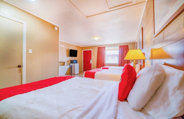 Capital O Hotel Beeville - US 181