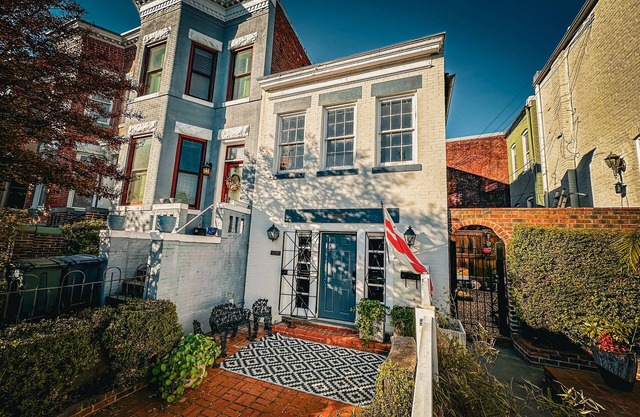 Capitol Hill Carriage House