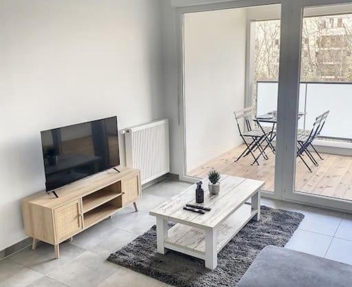 CAPRI - Sublime T2 Patte d'oie (Netflix, Terrasse)