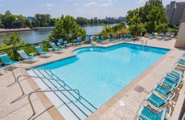 Captain's Quarters Riverfront #1