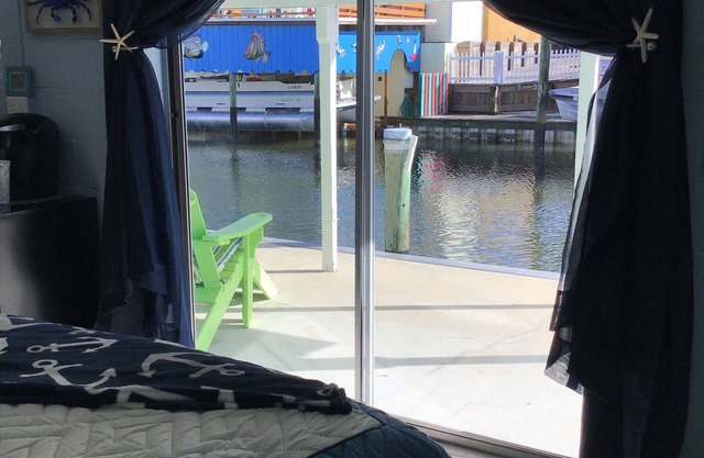 Captain’s Quarters Along the Sea Private waterfront Suite