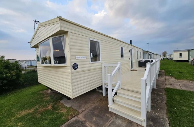 Caravan Meg 3 bed robin holiday