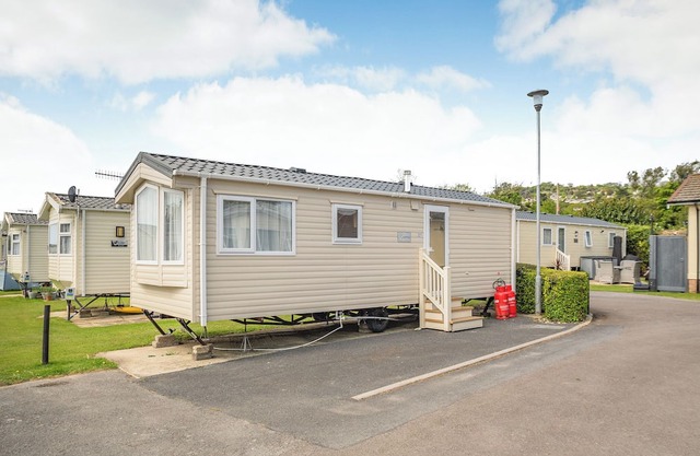 Caravan with one double and one twin.