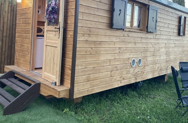 Caravans & SPA of the Pont des Charrettes