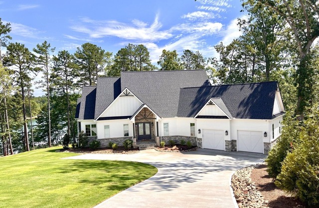 Carolina’s Cottage Cove-Lake Keowee