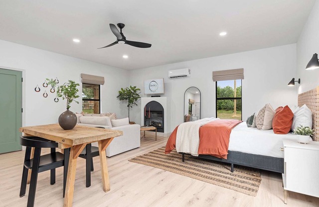 Caroline's Cottage, Hot Tub, Fire Pit, sleeps 2!