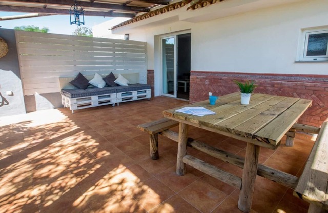 Casa a pocos metros de la playa de Valdevaqueros.