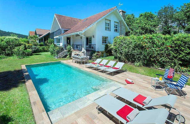 Casa Agarimo - Four Bedroom Villa, Sleeps 10