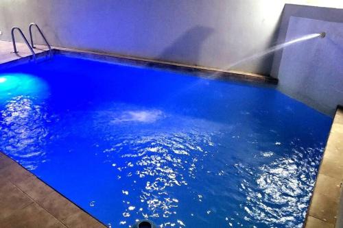 Casa alberca cerca de todo. zona pastora. cochera