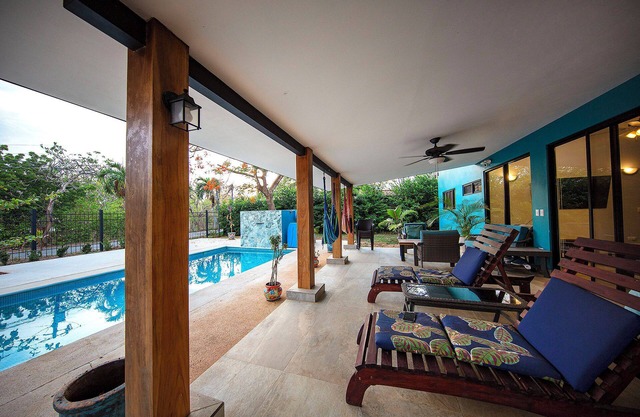 CASA AZUL Beautiful beach house w/private pool 200 yards from the beach