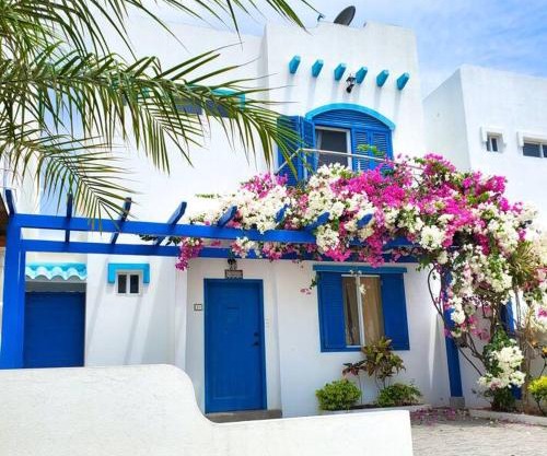 Casa Azul - WiFi, Beach and Pool!