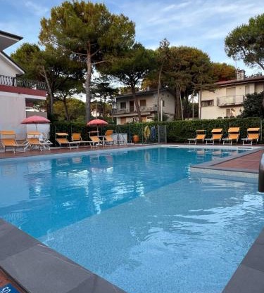 Casa Bianca Village Apartments