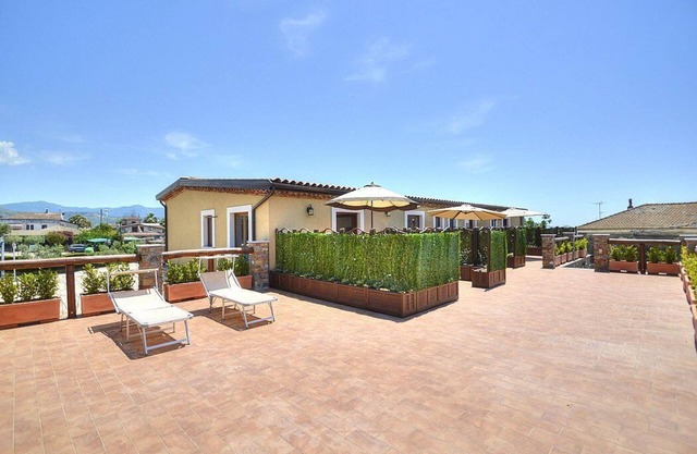 Casa Biancolilla B: A welcoming apartment situated at a short distance from the beach, with Free WI-FI.