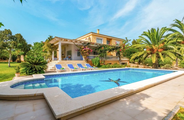 CASA BONITA (SES SALINES) - Villa with private pool in ses Salines. Free WiFi