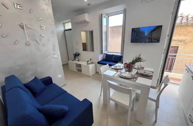 Casa 'da Annunziata' few steps from the sea