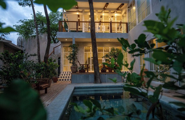 Casa Daria, NEW Listing, Walk to Beach