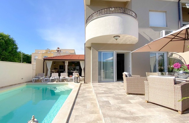 Casa Erik - Three Bedroom Chalet, Sleeps 6