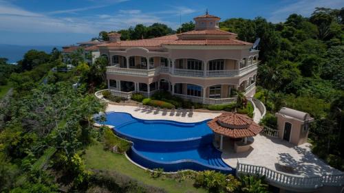 Casa Garmus 10 bdrs ocean views in Los Suenos